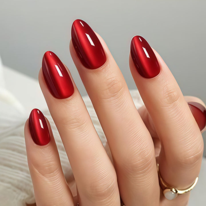 High-quality artificial nails in elegant glossy design Bowlift