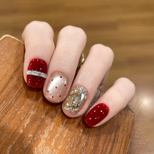 Glamorous artificial nails with sparkling rhinestones Bowlift
