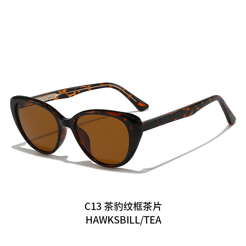 Women's stylish Cat-Eye sunglasses with UV protection and comfortable frame Bowlift