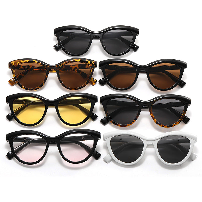 Ladies elegant Cat-Eye sunglasses with stylish metal frame Bowlift