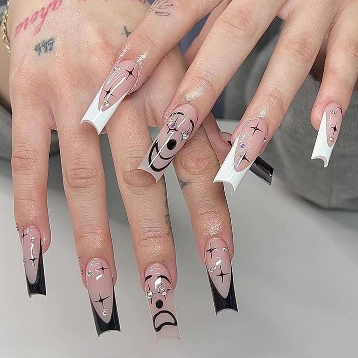 Nail art with heart and lip designs Bowlift