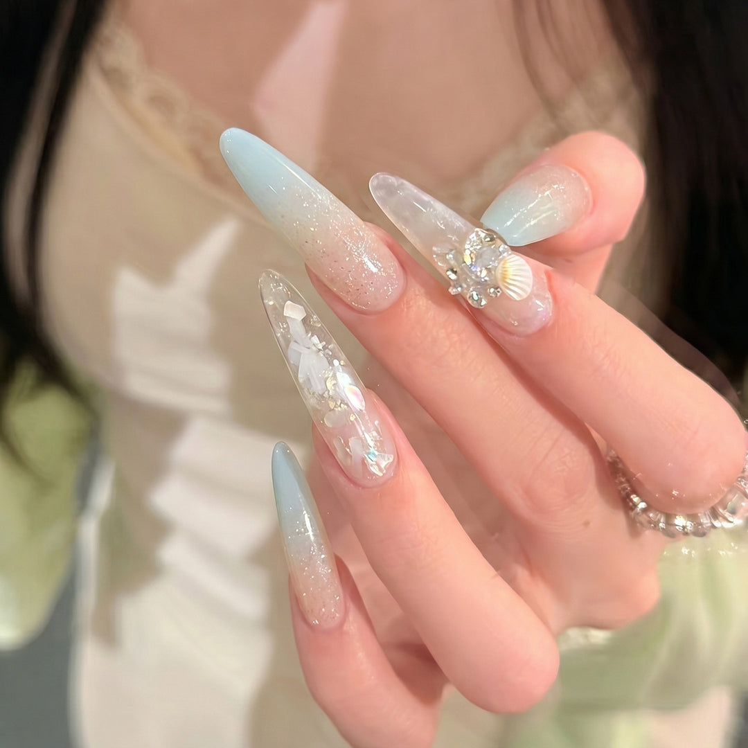 Elegant Stiletto Press-On Nail Set with Glitter Finish Bowlift
