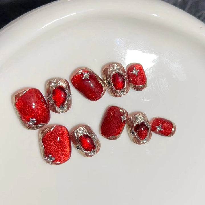 Elegant Press-On Nail Set with Artistic Metallic Design Bowlift
