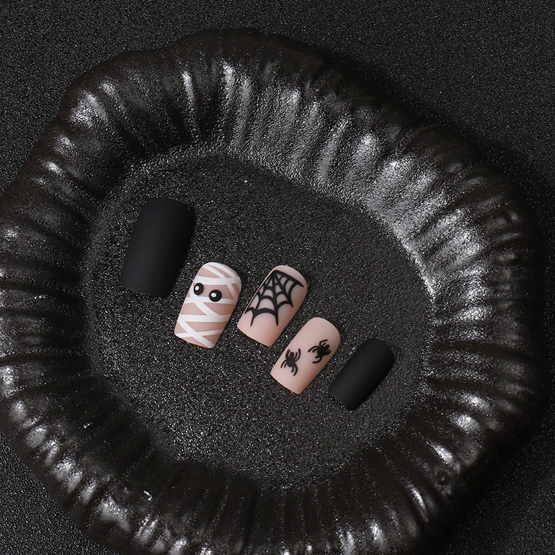 Halloween Themed Press-On Nail Art Set Bowlift