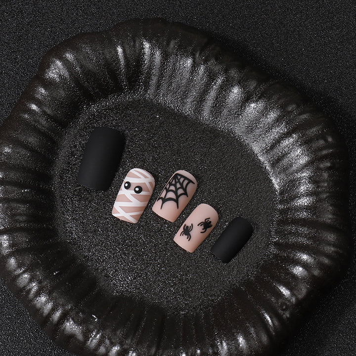 Halloween Themed Press-On Nail Art Set Bowlift