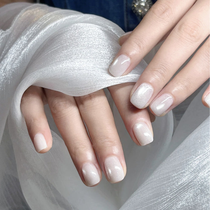 Glittering Ombre Stiletto Press-On Nails Bowlift