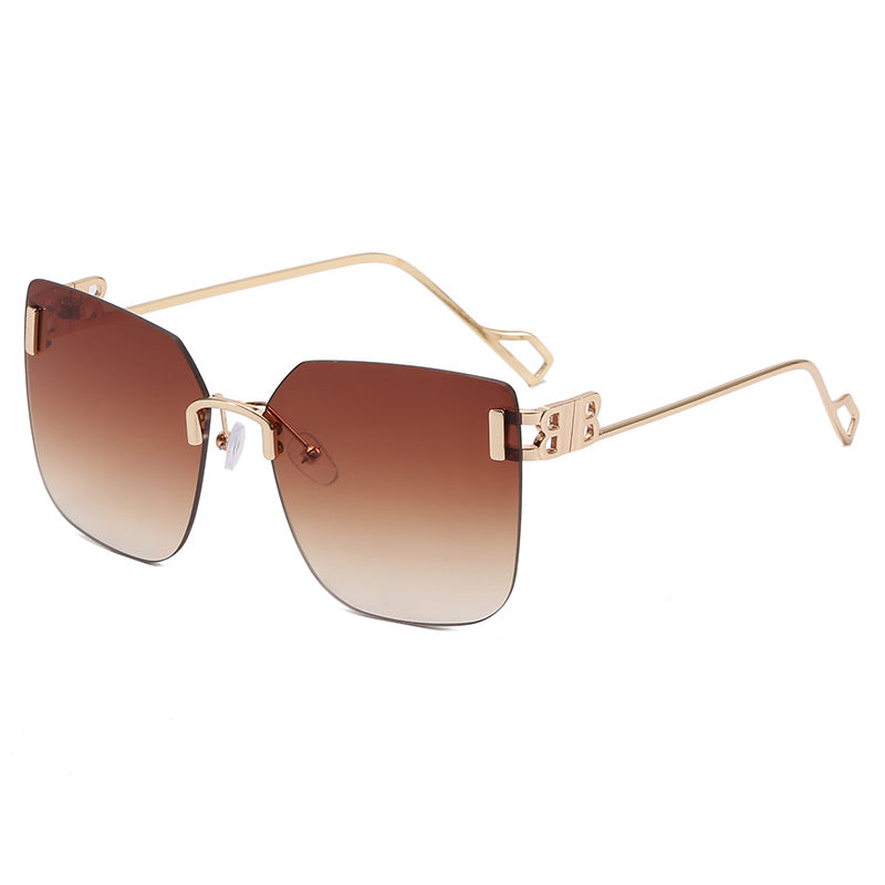 Women elegant square sunglasses with gold-colored metal frame Bowlift