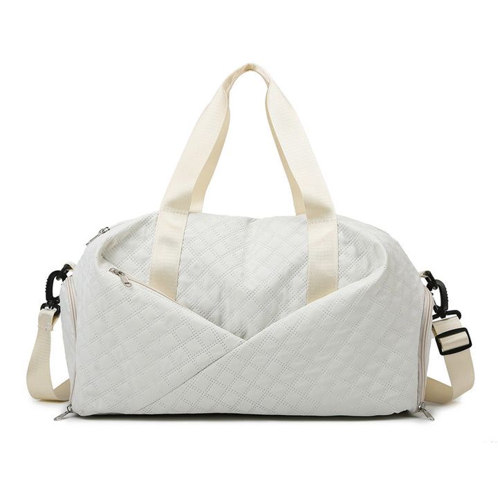 Sporty travel bag with elegant quilted pattern Bowlift