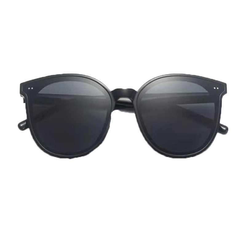 Women’s Fashion Sunglasses in Cat-Eye Style Bowlift