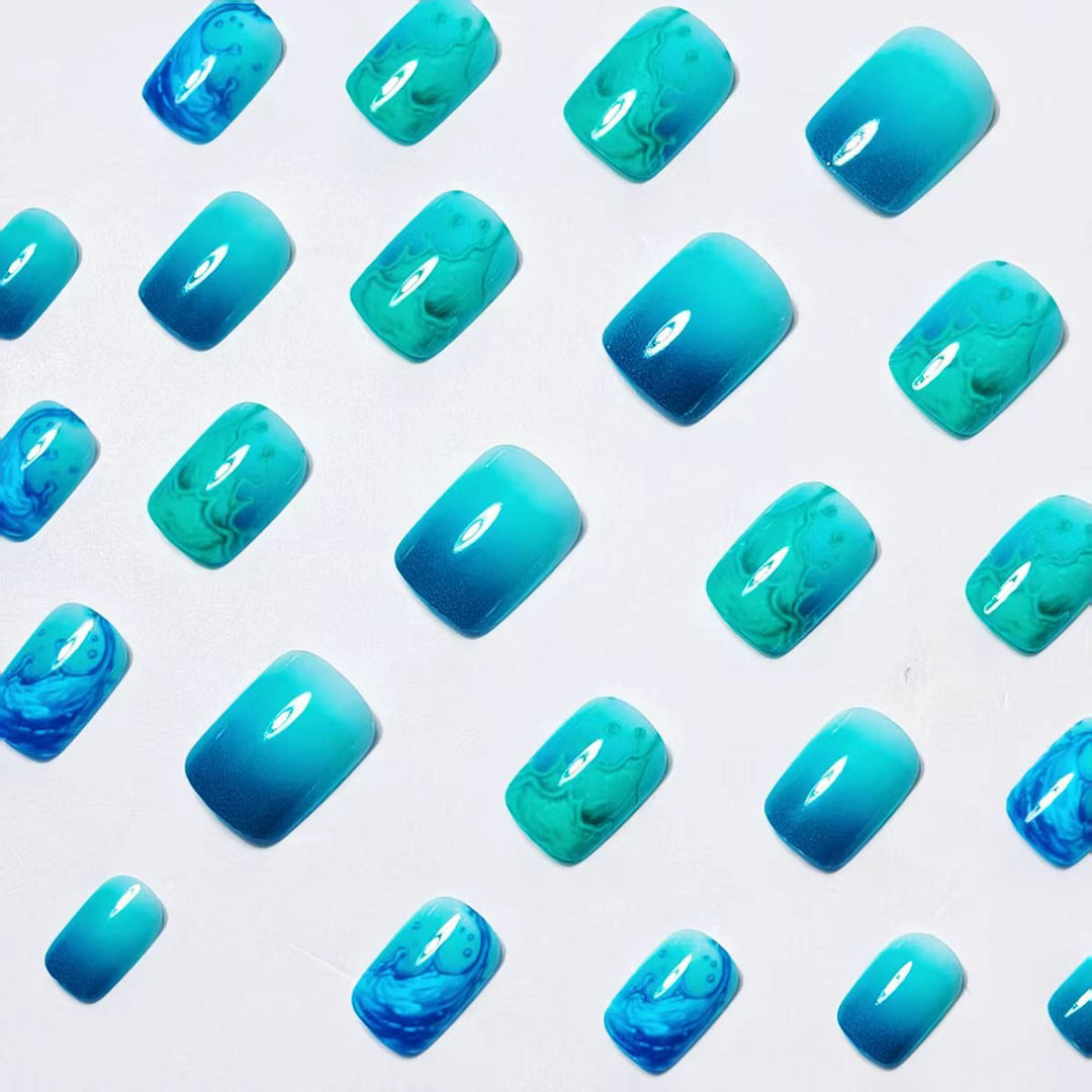 Artificial nails with elaborate wave design Bowlift