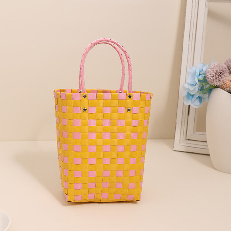 Braided Shopping Bag in Modern Checkered Pattern Bowlift