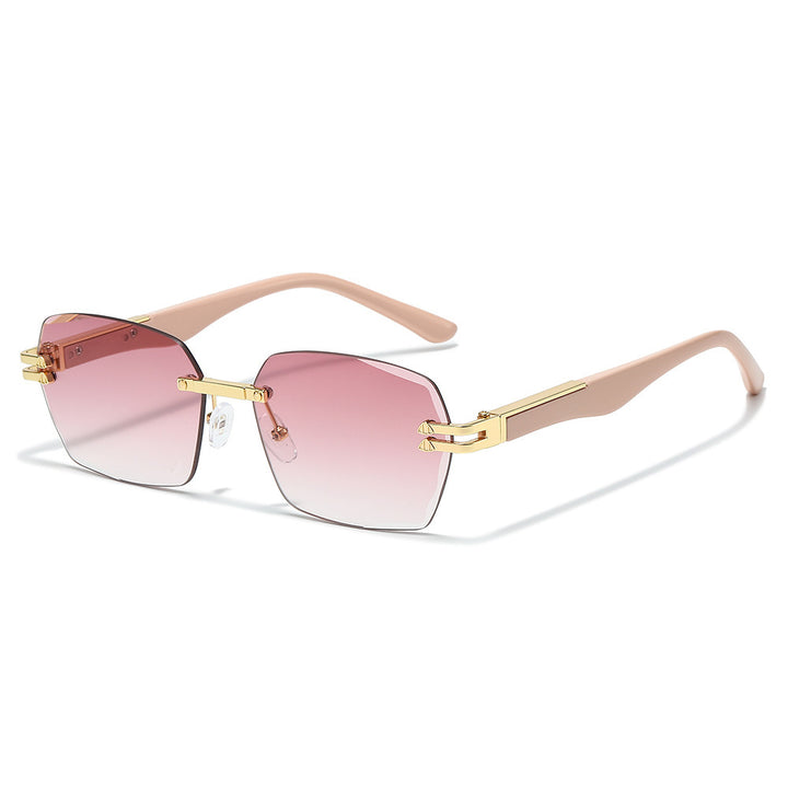 Oversized Geometric Sunglasses with Metal Details Bowlift