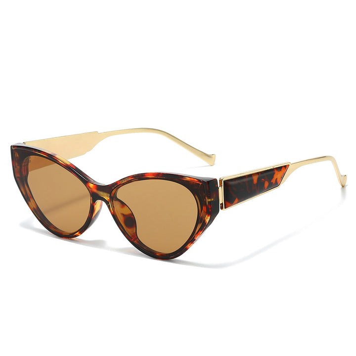 Chic Cat-Eye Sunglasses with Unique Detailing Bowlift