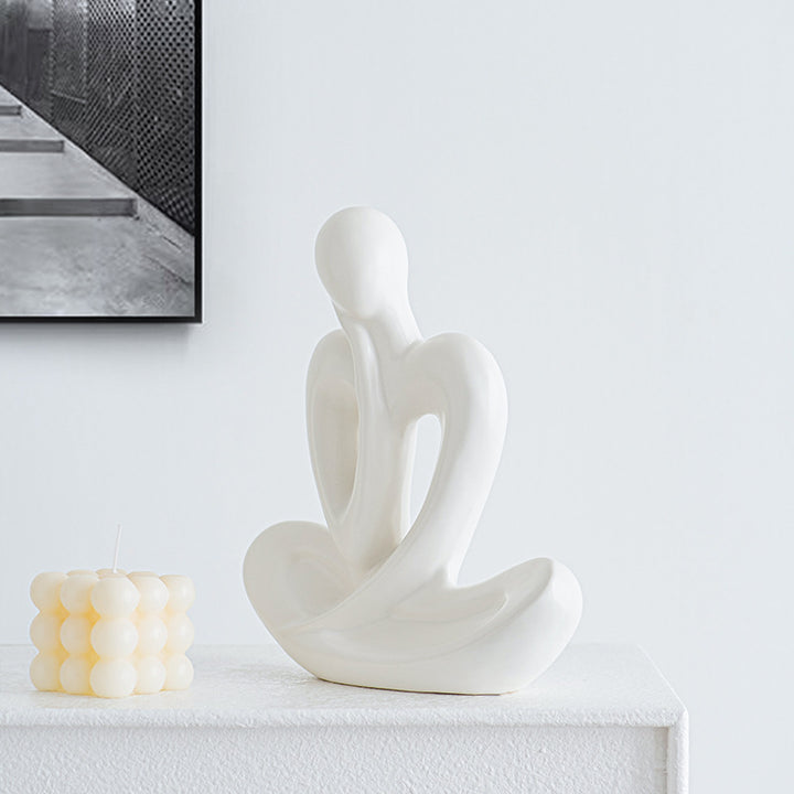 Elegant Love Sculpture Bowlift