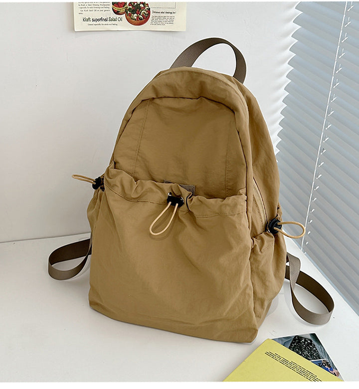 Leisure backpack with innovative drawstring and comfortable carrying system Bowlift