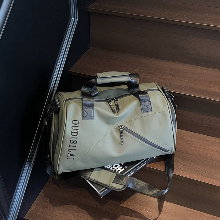 Sporty and Versatile Fitness Bag Bowlift