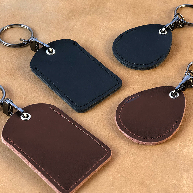Unisex keychain with integrated Tracker Bowlift