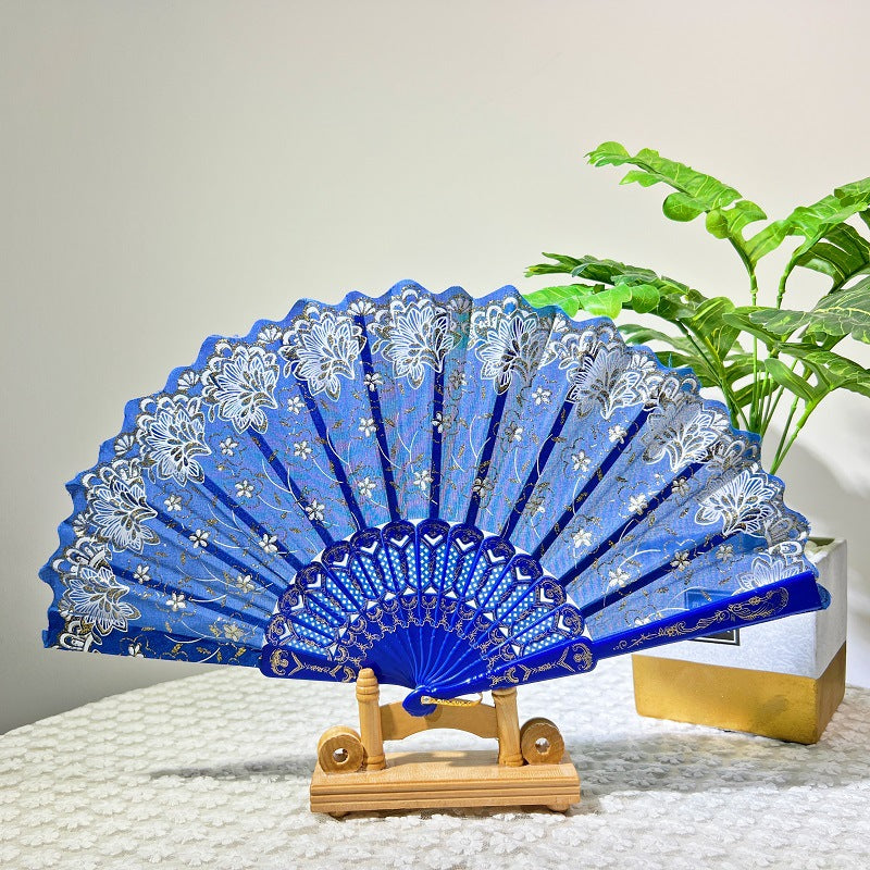 Ladies decorative fan Bowlift