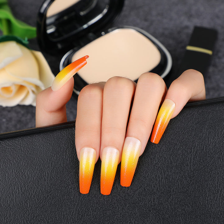 Glamorous artificial nails with gradient Bowlift