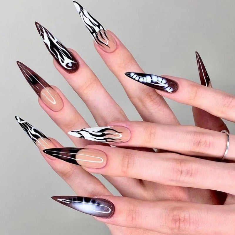 Artificial nails with creative black-and-white pattern Bowlift