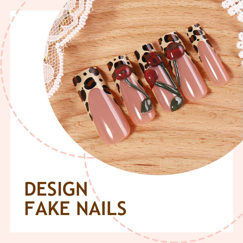 Artificial nail set with exclusive leopard design and creative accents Bowlift