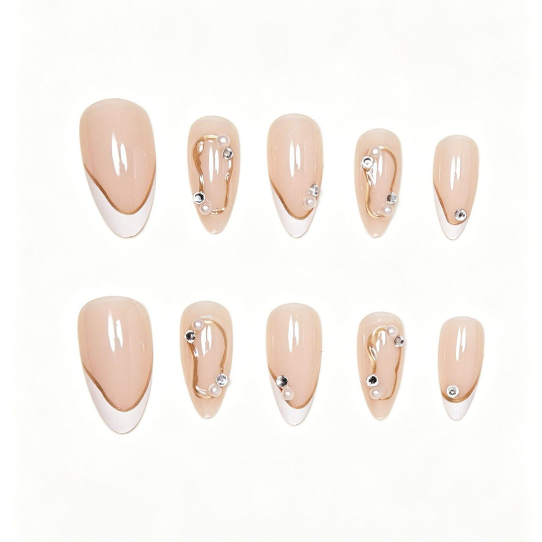 Luxurious Nail Art Bowlift