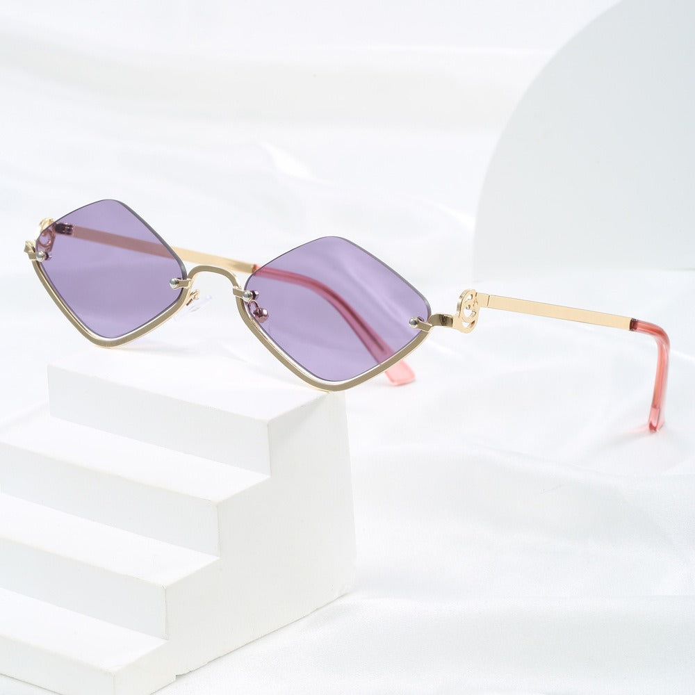 Women's fashionable square sunglasses with luxurious metal frame Bowlift