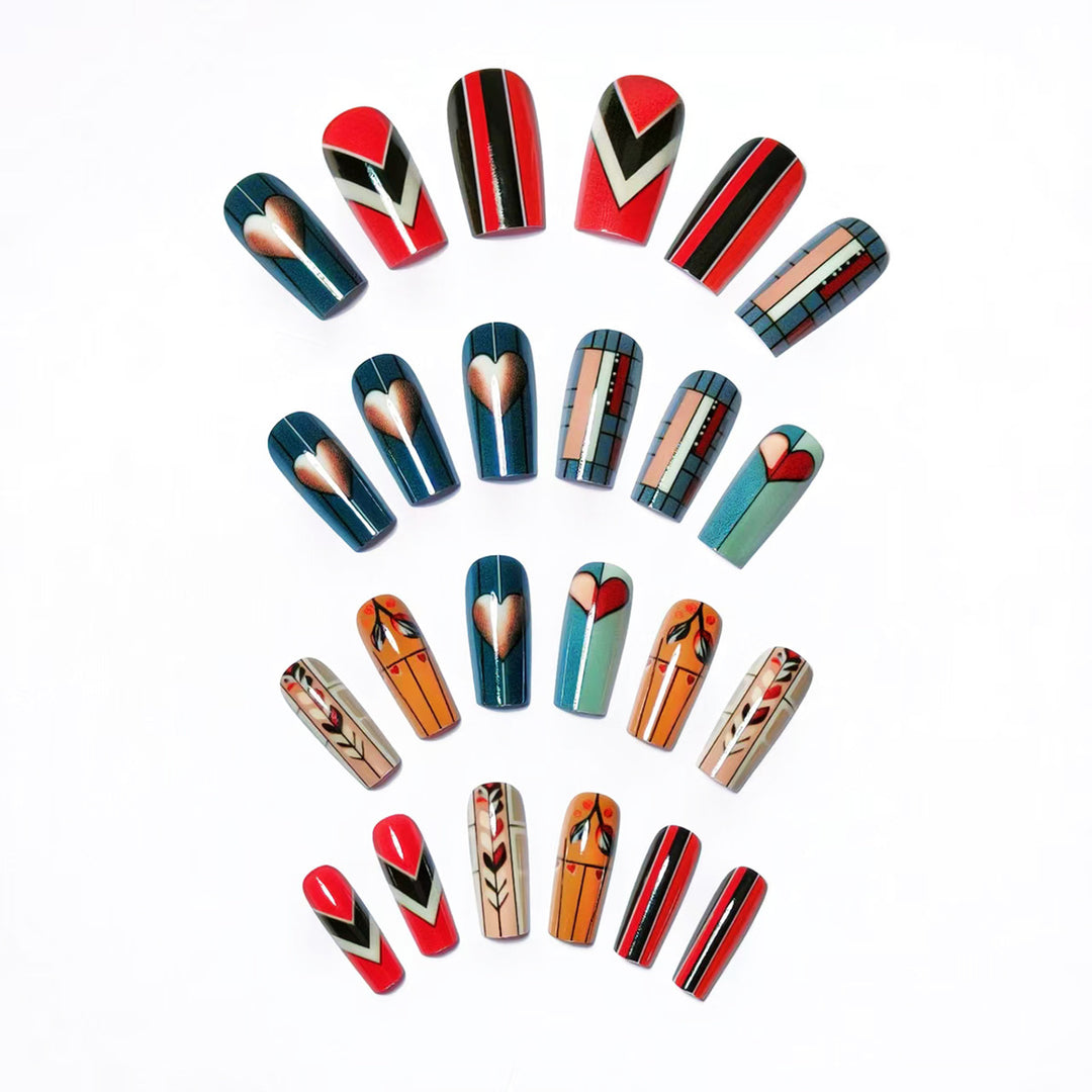 Artificial nails with geometric heart motif Bowlift