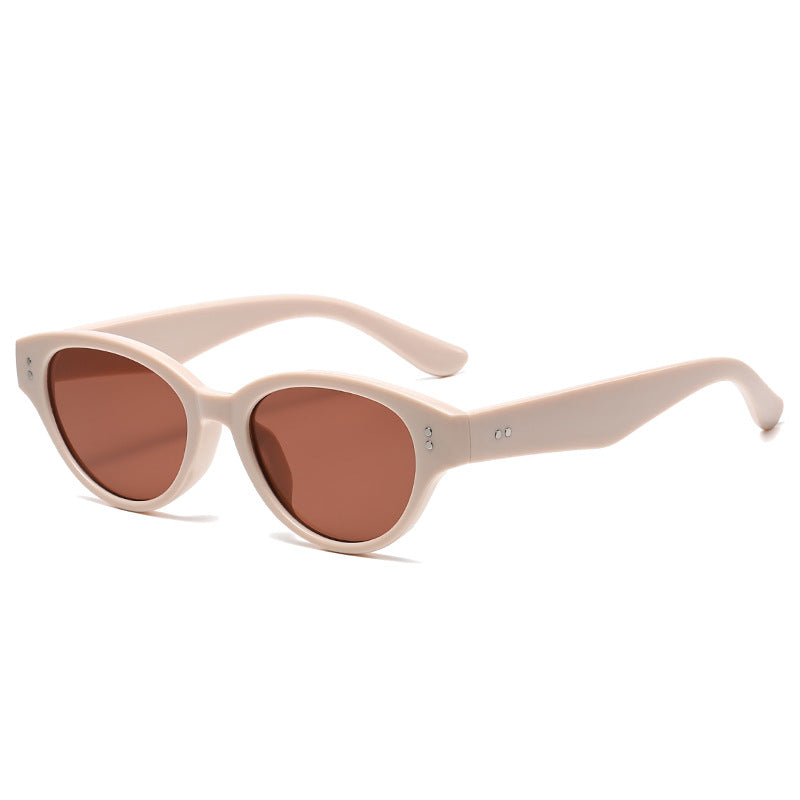 Women's stylish sunglasses in trendy retro style Bowlift