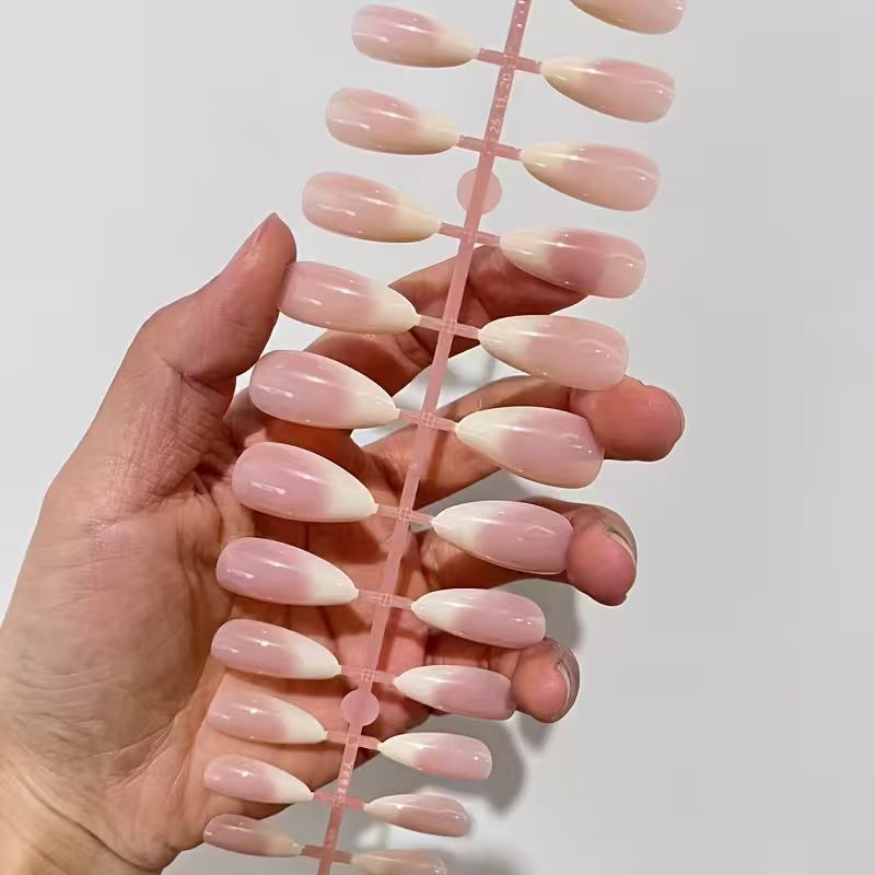 French Tip Acrylic Nail Set Bowlift