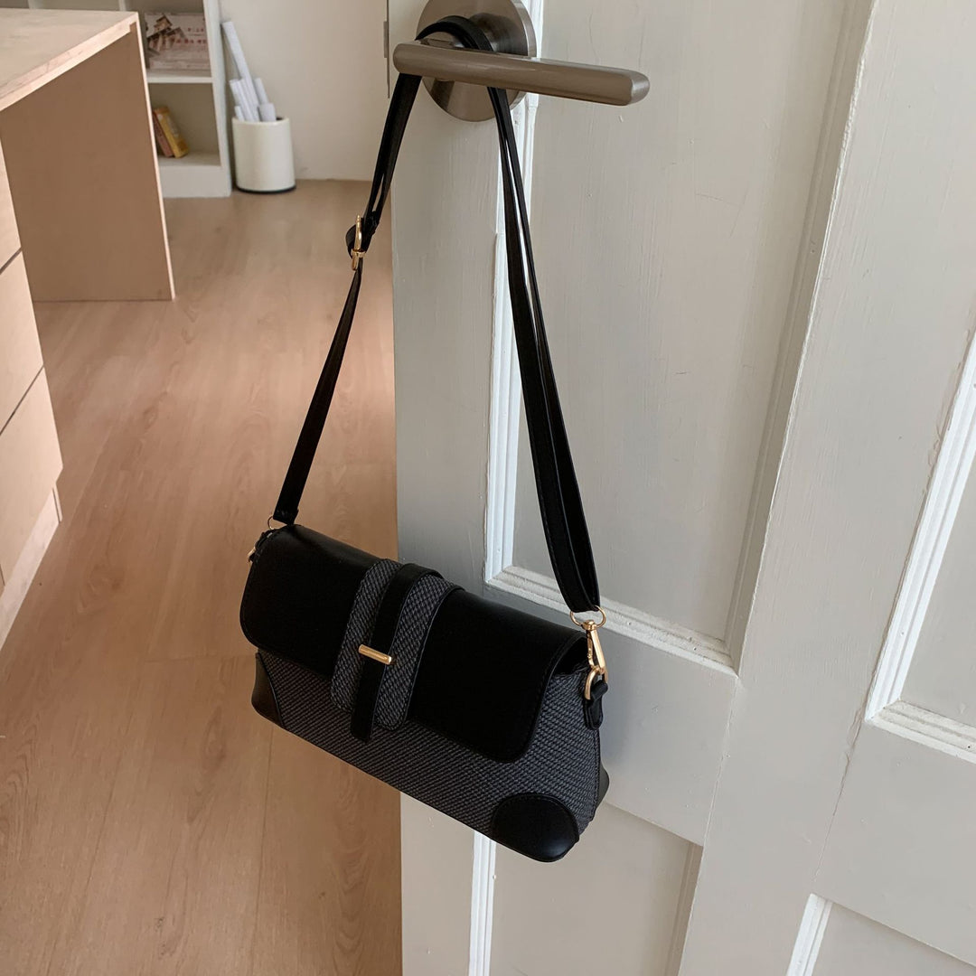 Structured Crossbody Handbag Bowlift