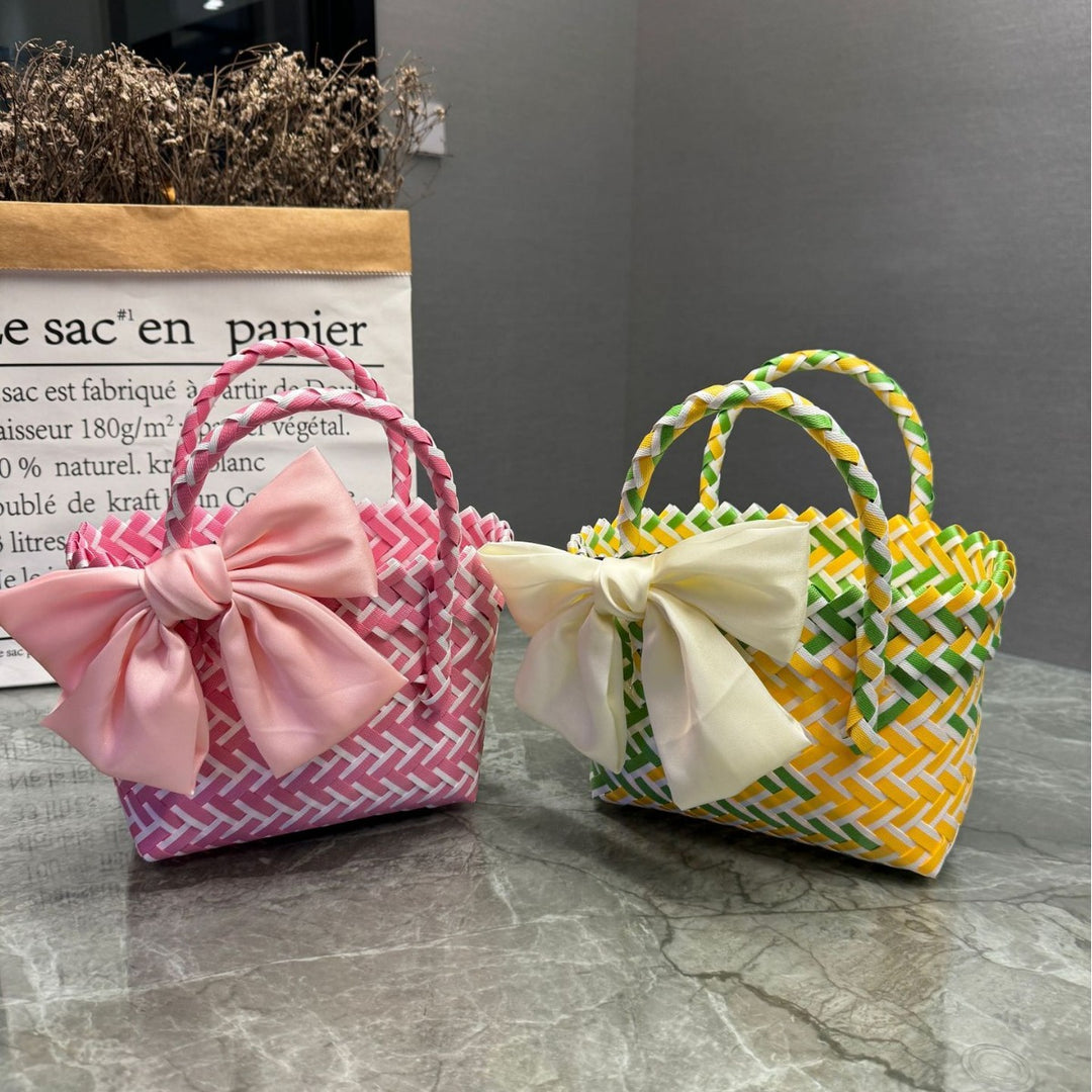 Handcrafted basket bag in stylish design Bowlift