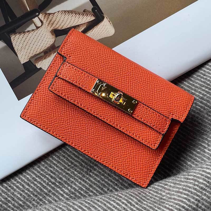 Premium Leather Cardholder with Elegant Closure Bowlift