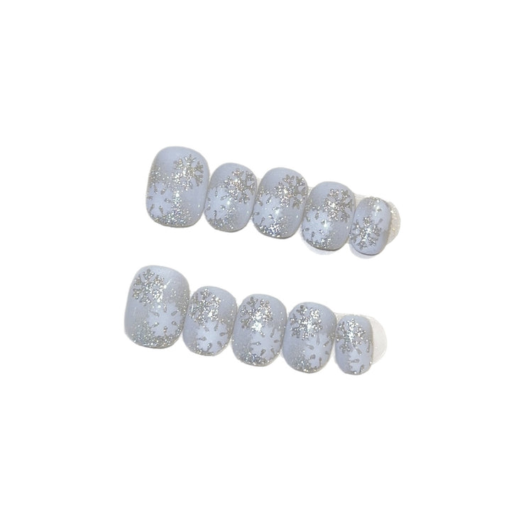 Artificial nails with winter snowflake design Bowlift