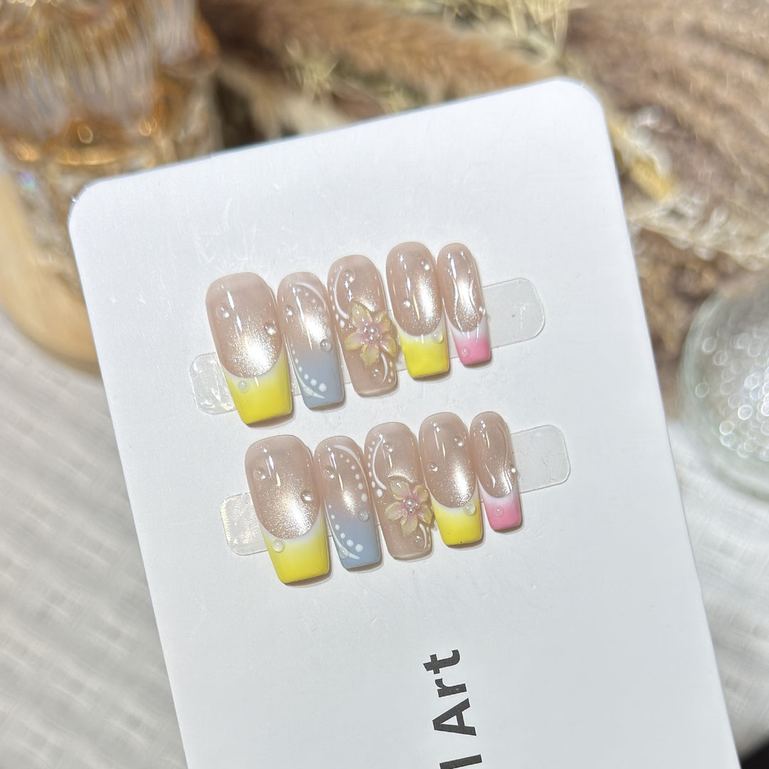 Artistic Floral Design Press-On Nail Set Bowlift