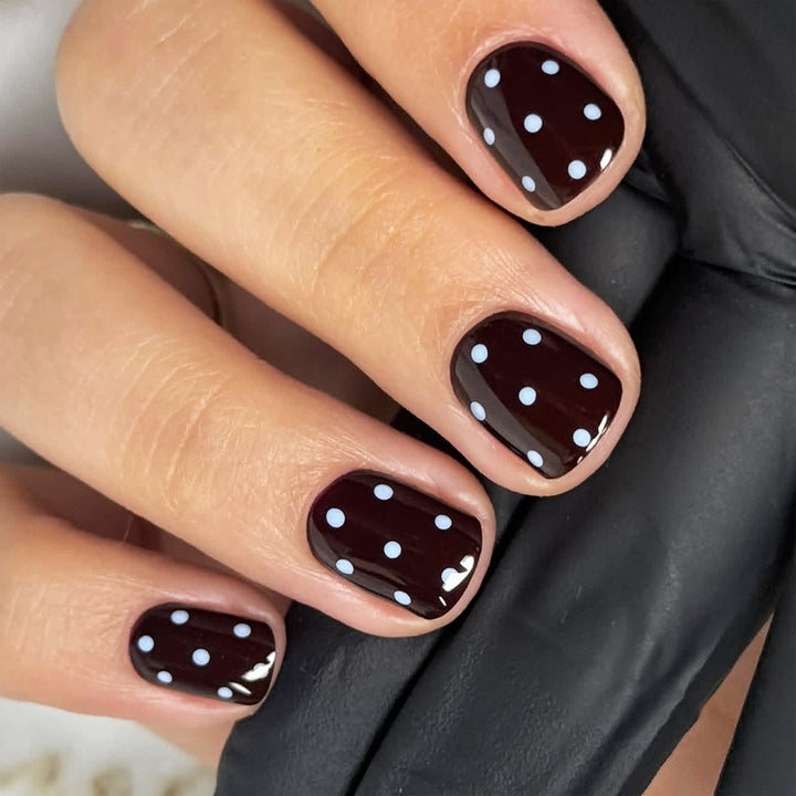 Artful Nail Art with Playful Dot Design Bowlift