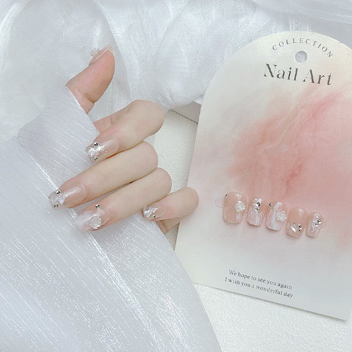 Customizable Press-On Nail Set Bowlift