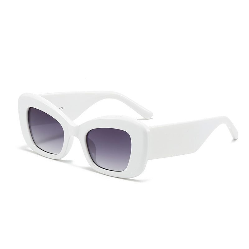 Ladies fashionable oversized sunglasses in modern design Bowlift
