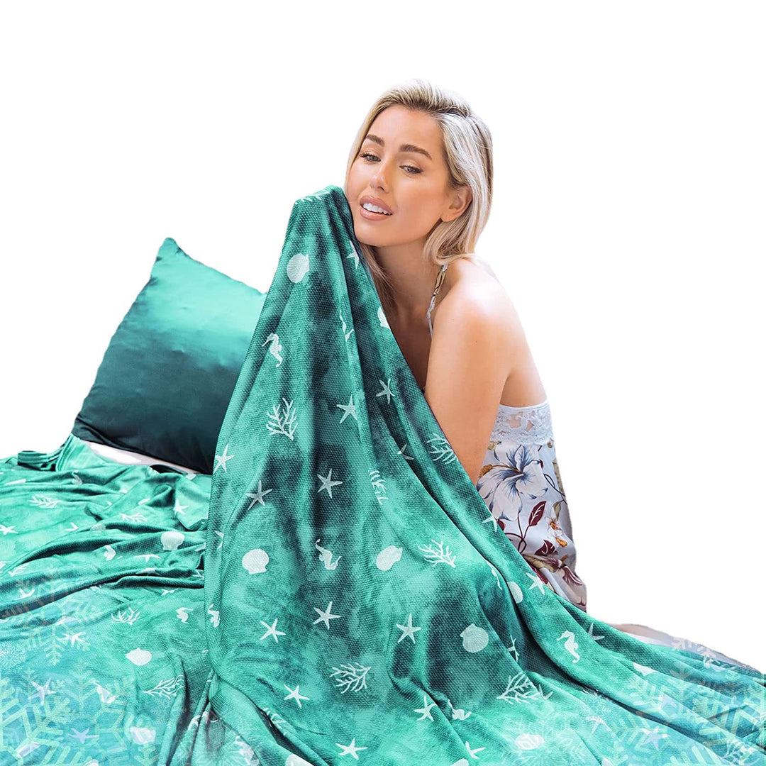 Women’s Fleece Blanket with Maritime Pattern Bowlift