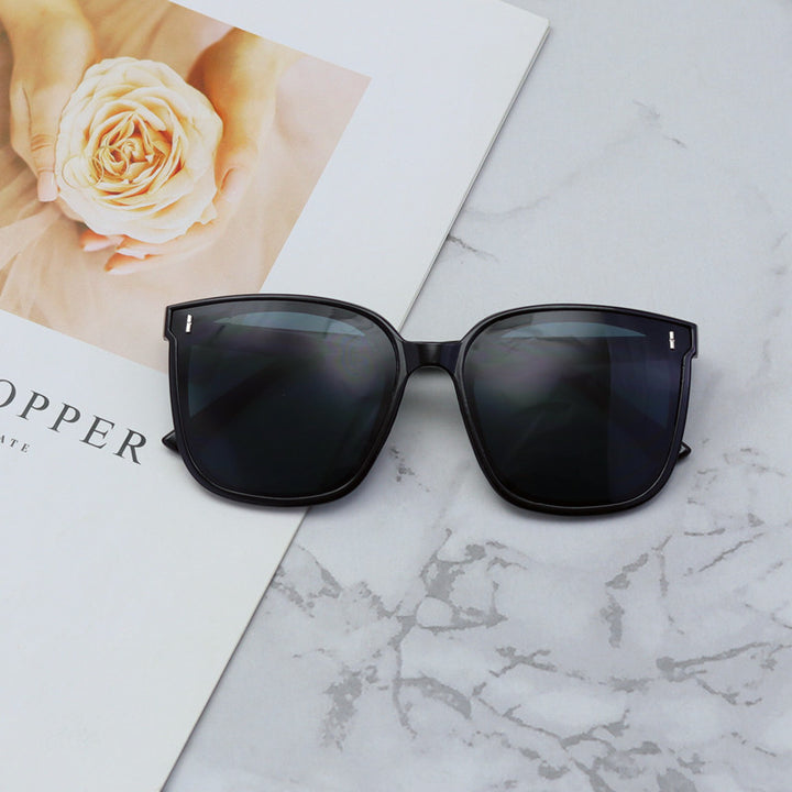 Contemporary Square Frame Sunglasses Bowlift