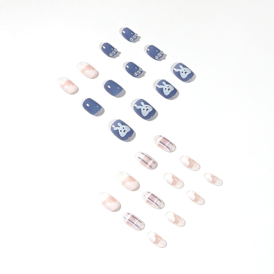 Artful Nail Art with Animal Motif Bowlift