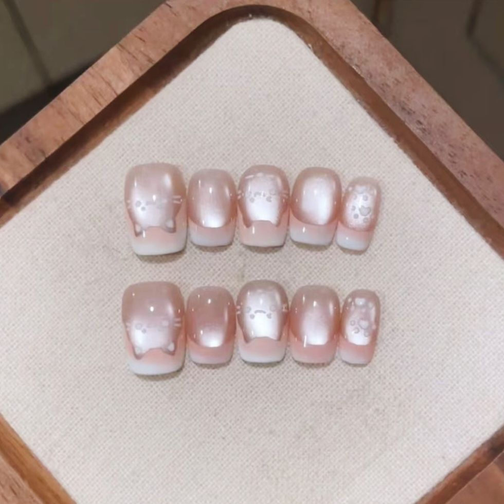 Elegant French Tip Press-On Nail Set Bowlift