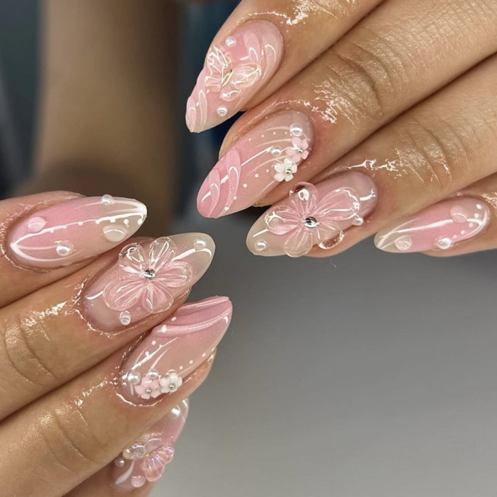 Artful nail art with floral accents Bowlift