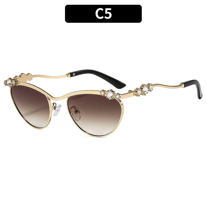Ladies Designer Sunglasses with Sparkling Details Bowlift