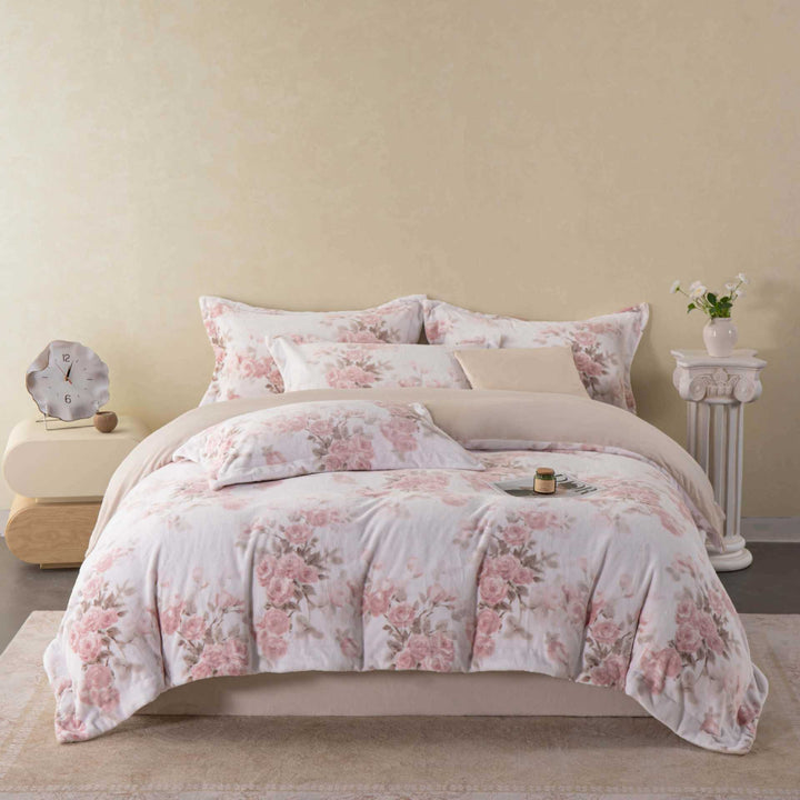 Linen bedding set with stonewashed structure and light cotton blend