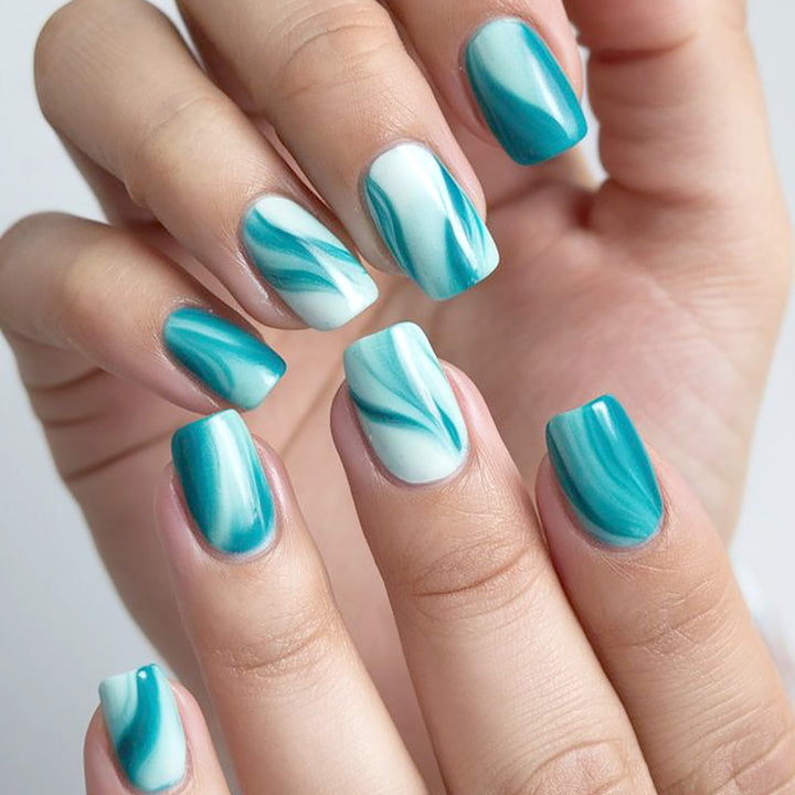 Stylish Marble Nail Art Bowlift