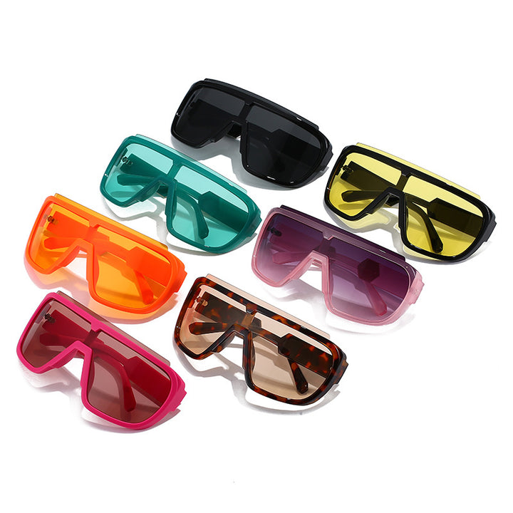 Women's fashionable sports sunglasses with innovative, aerodynamic design Bowlift