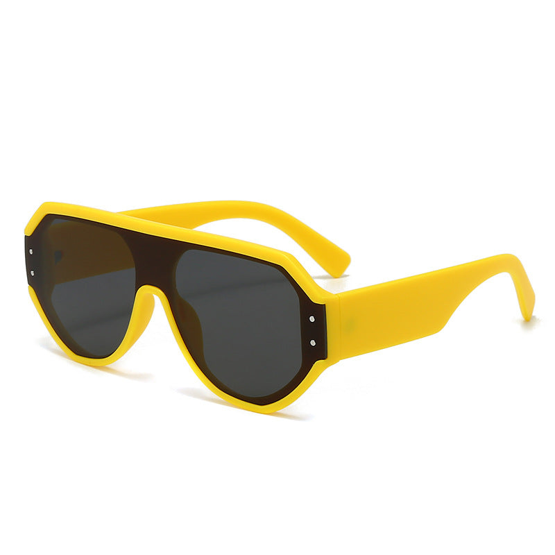 Women's fashionable oversized sunglasses with wide frame Bowlift
