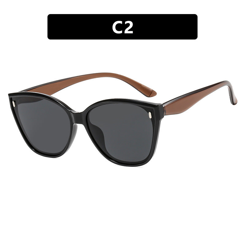 Women Cat-Eye Sunglasses with protective UV filter and stylish Frame Bowlift