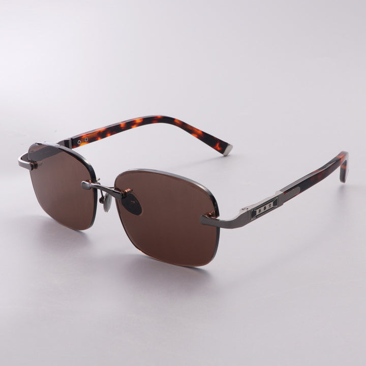 Ladies Elegant Sunglasses in Modern Retro Style Bowlift
